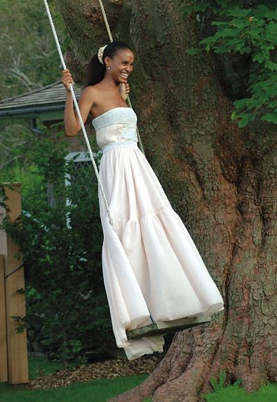 명성 Wedding Dresses - Joy Bryant