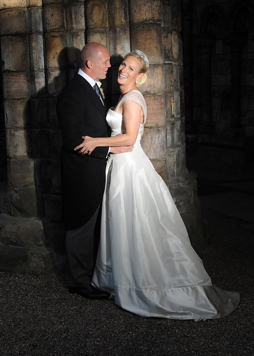 有名人 Wedding Photos - Zara Phillips and Mike Tindall