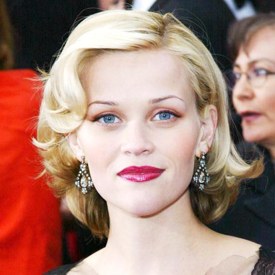 כוכבים In Red Lips - 2002 - Reese Witherspoon
