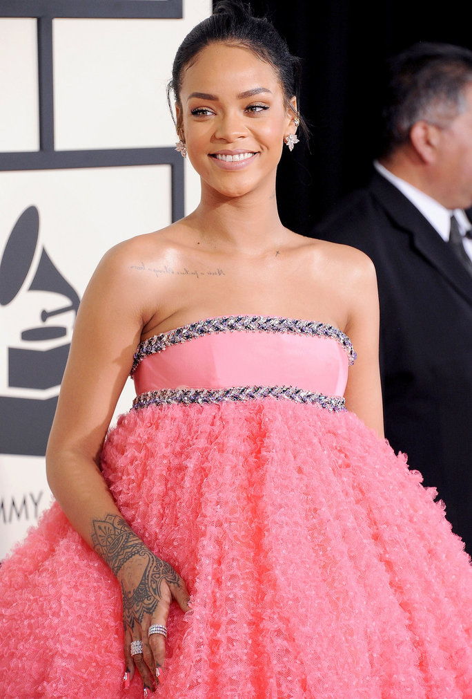 타임스 Birthday Girl Rihanna Looked Like a Princess In Real Life