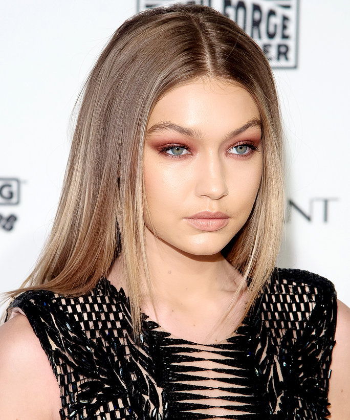 ג'יג'י Hadid's Sexy Hair and Makeup 