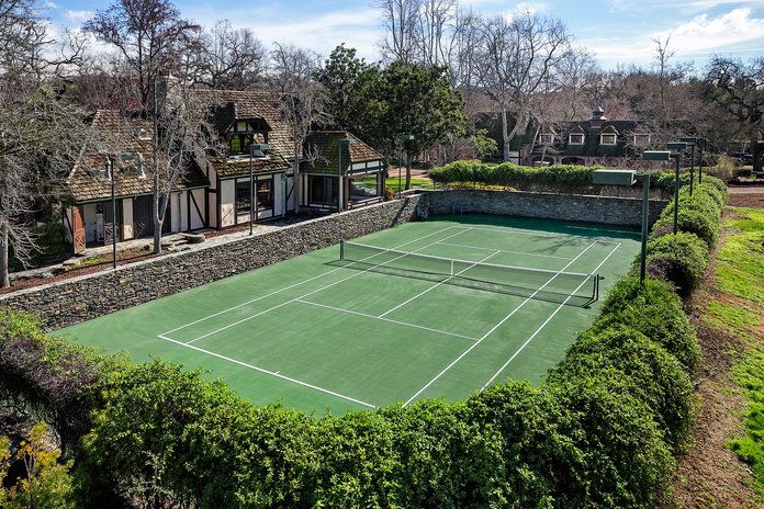 ザ Tennis Court 