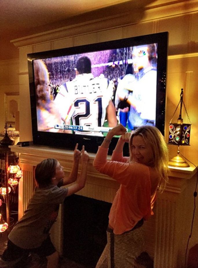 いつ she celebrated a Broncos win with a mother-son ‘gram.