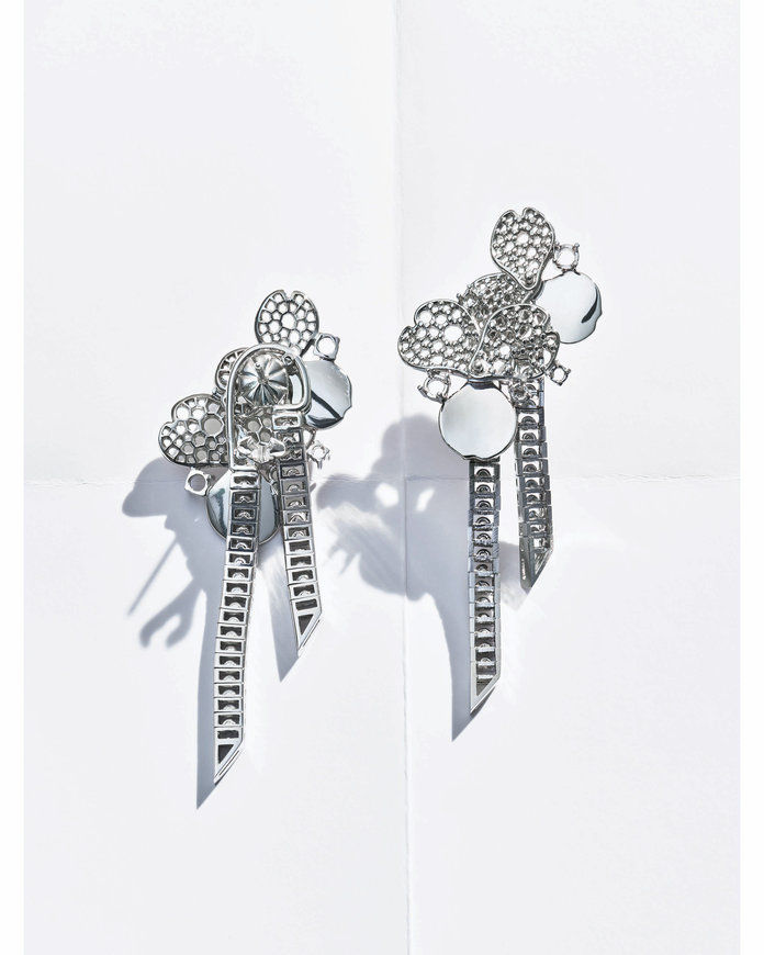 티파니's Paper Flower Earrings