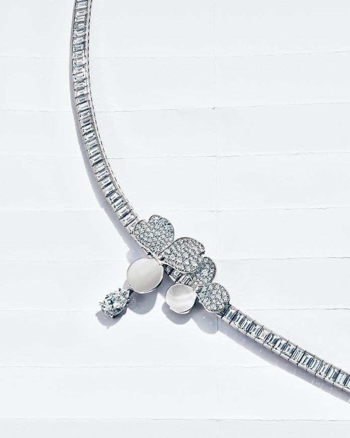 티파니's Paper Flower Necklace