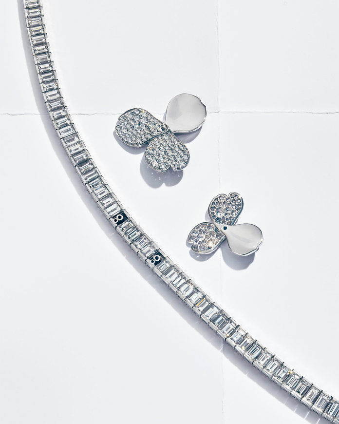 티파니's Paper Flower Earrings and Necklace