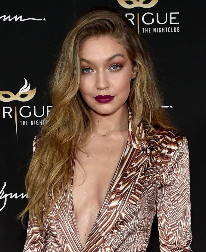 דגם Gigi Hadid attends her 21st birthday celebration at Intrigue Nightclub.