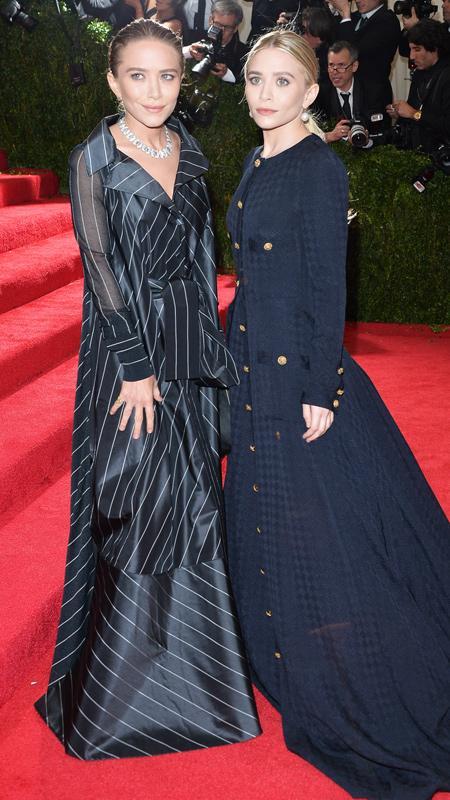אשלי Olsen and Mary Kate Olsen attends the 