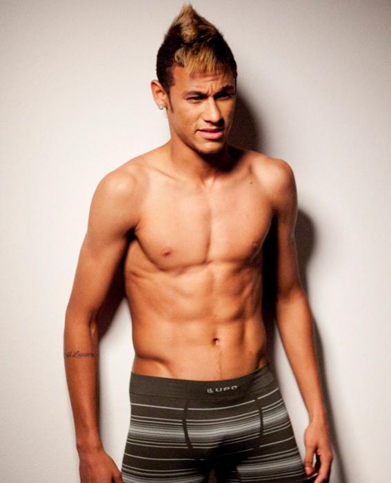 Neymar Lupo in boxers