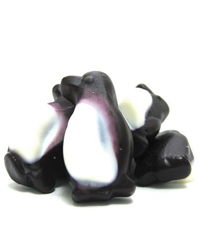 ממתק Month - Peach penguin gummy