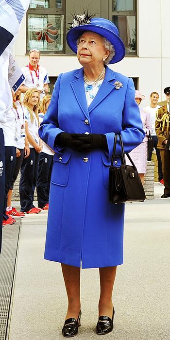 המלכה Elizabeth Fashion