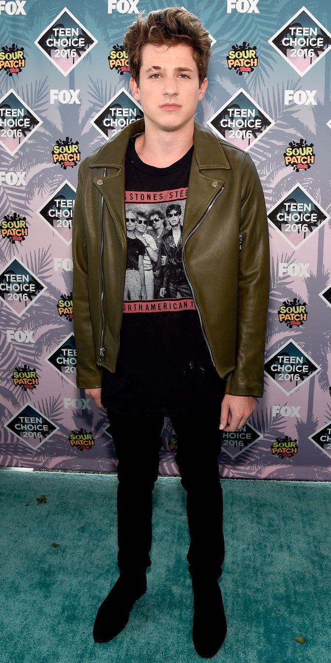 הקלטה artist Charlie Puth attends Teen Choice Awards 2016 at The Forum on July 31, 2016 in Inglewood, California. 
