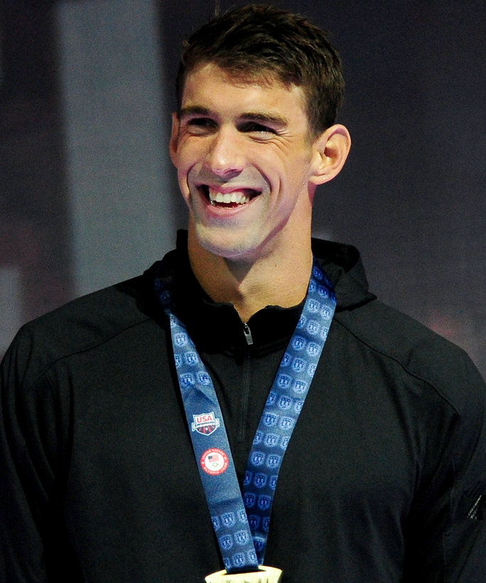 מיכאל Phelps as Team U.S.A's Flag Bearer 