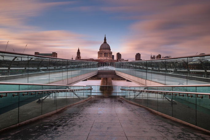 밀레니엄 Bridge in London 