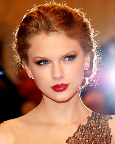 טיילור Swift - 25 Stars In Red Lipstick - Red Lips