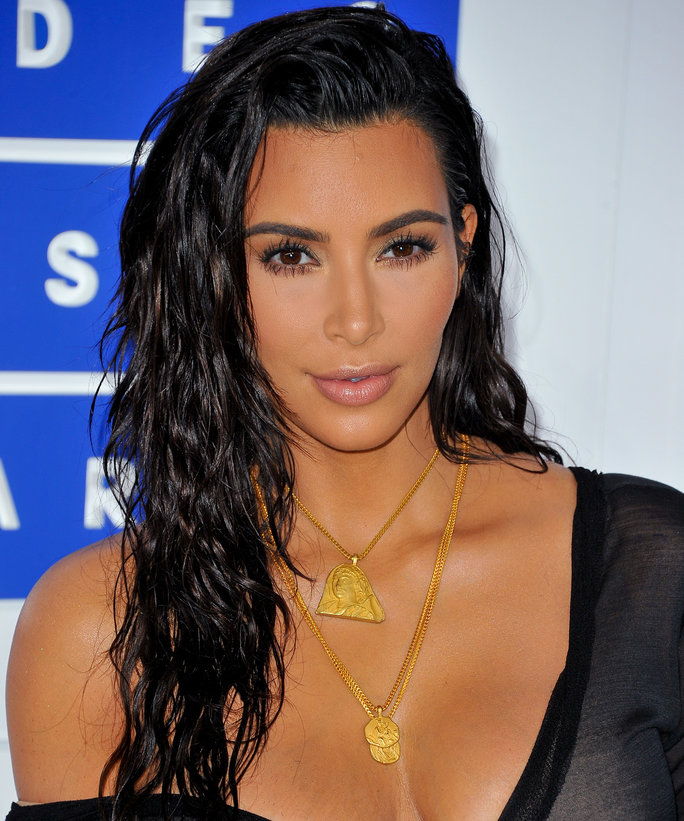 טלוויזיה personality Kim Kardashian West arrives at the 2016 MTV Video Music Awards at Madison Square Garden on August 28, 2016 in New York City. 