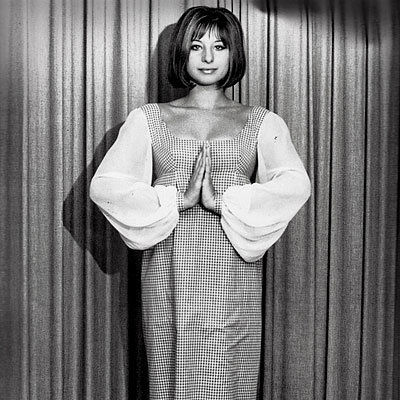ברברה Streisand - Signature Style - Celebrity Exclusives
