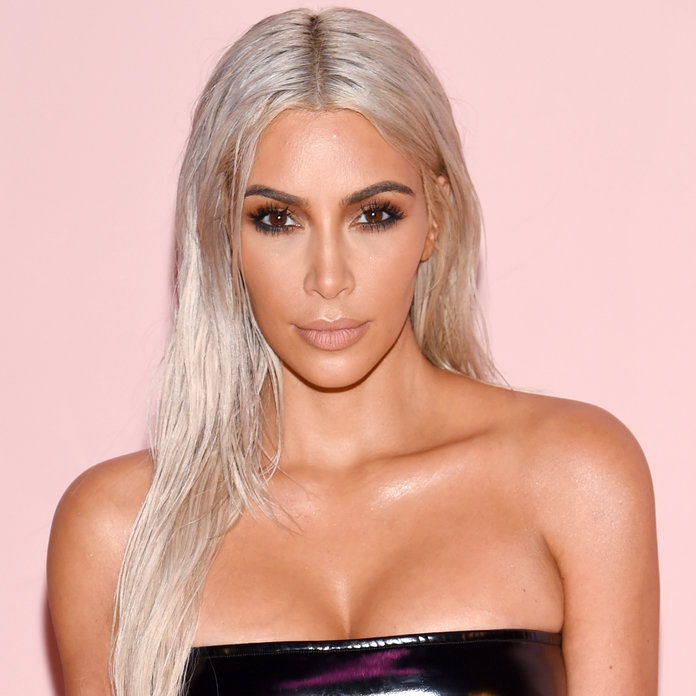 קים Kardashian's Platinum Blonde 