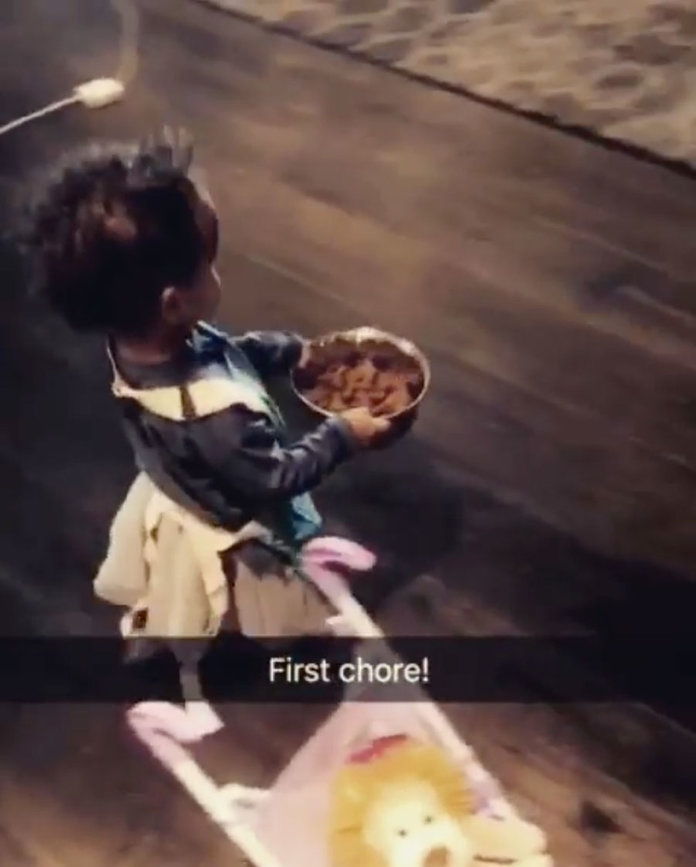 赤ちゃん's First Chore 