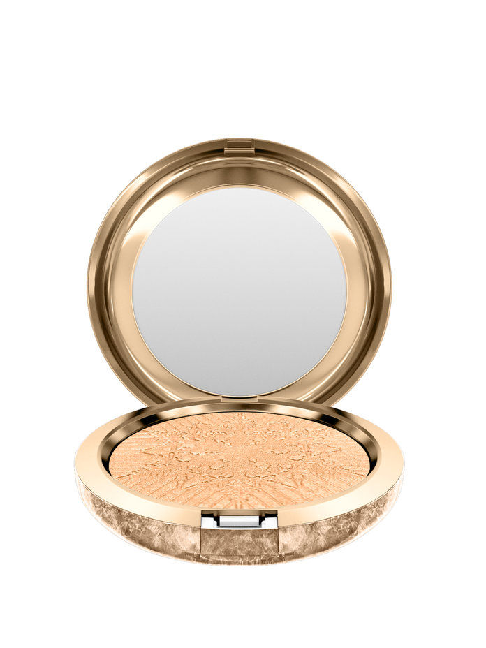 מק Snowball Face Powder In Pale Gold 