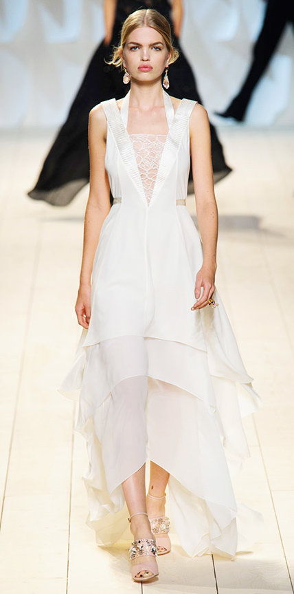 אס 15 Bridal Looks: Nina Ricci