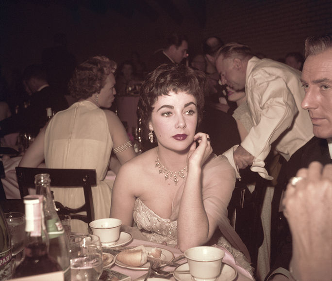 ב the Oscars in 1954 