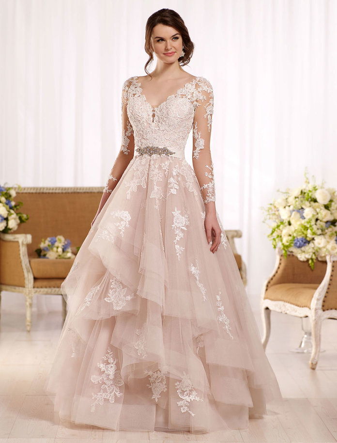 ארוך Sleeved Wedding Dress 