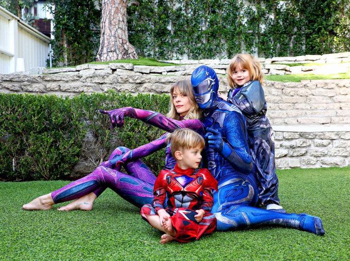 ハイメ King and Her Family as Power Rangers 