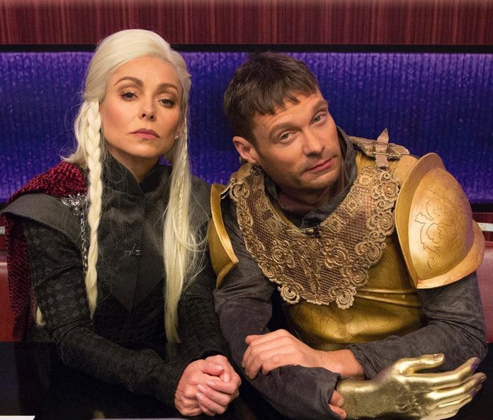 קלי Ripa and Ryan Seacrest as Daenerys Targaryen and Jaime Lannister 