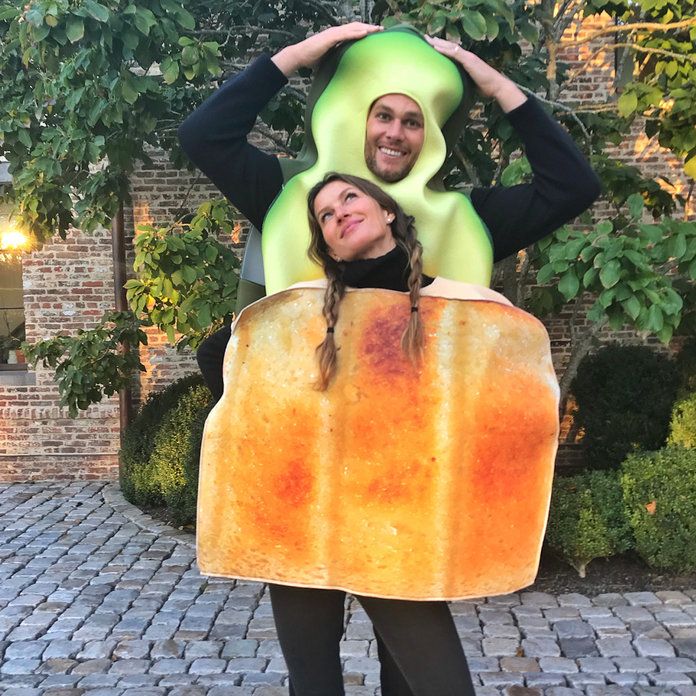 ジゼル Bündchen and Tom Brady as avocado toast 