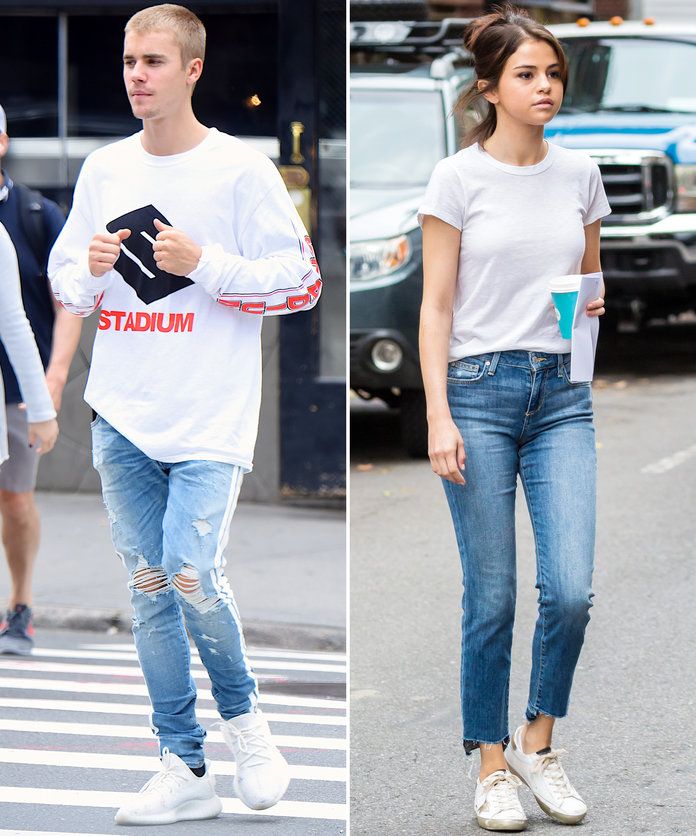 에서 another white T-shirt, jeans, and sneakers combo 