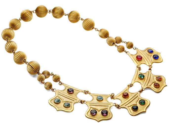 גולדטון Shield with Gems Necklace