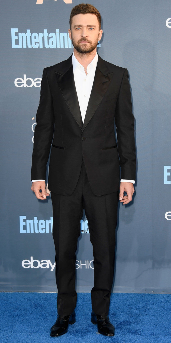 השחקן Justin Timberlake attends The 22nd Annual Critics' Choice Awards at Barker Hangar on December 11, 2016 in Santa Monica, California. 