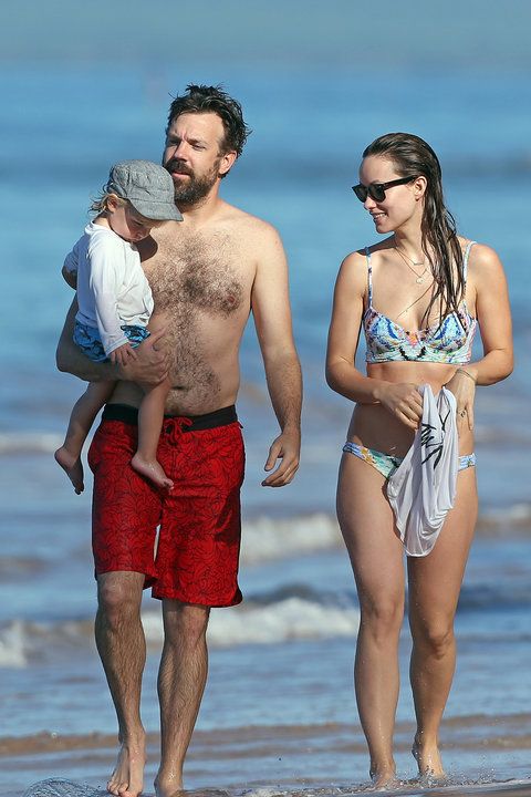 ハッピー couple Olivia Wilde and Jason Sudeikis spend a day at the beach with their son Otis Sudeikis in Maui, Hawaii on December 13, 2015.