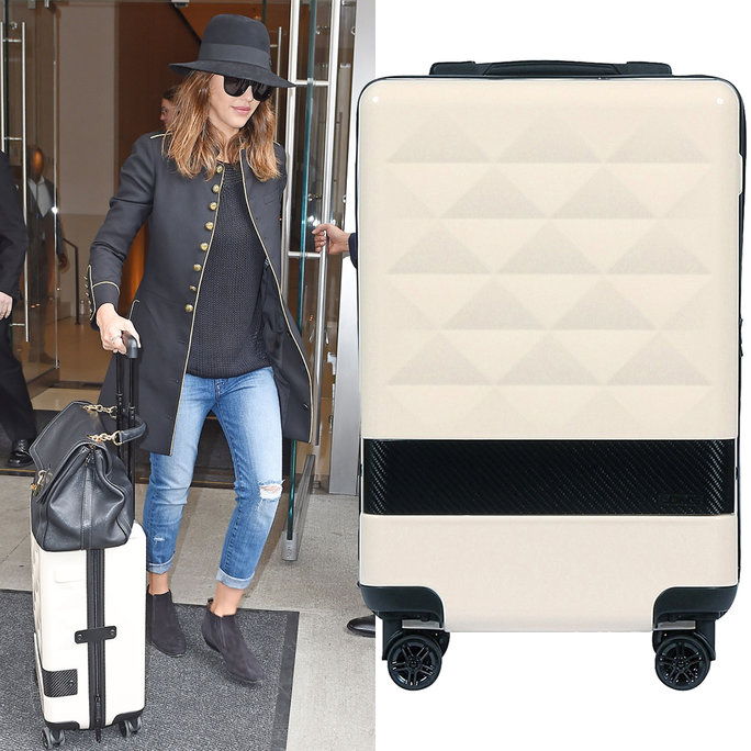 ג 'סיקה Alba with LOMS luggage 