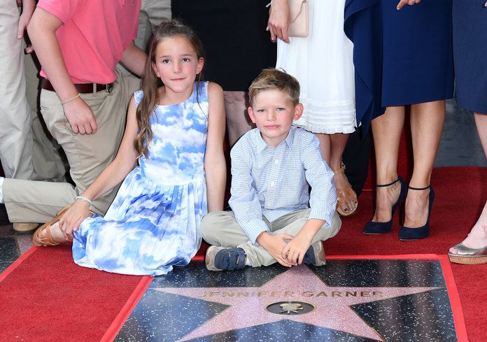 제니퍼 Garner Honored With Star On The Hollywood Walk Of Fame