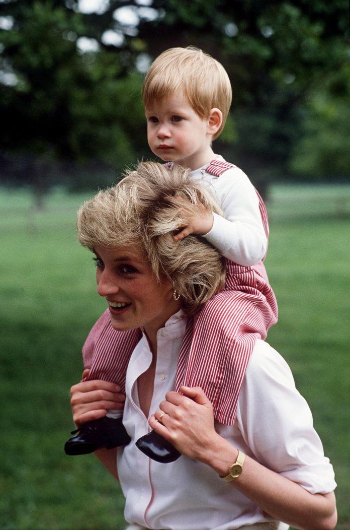 נסיך Harry and Princess Diana embed