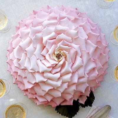 ורד inspired cake